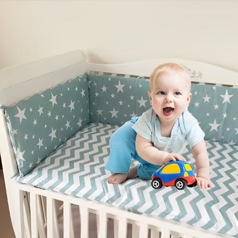 le tour de lit avec des motifs d'étoile de couleur bleu turquoise pour berceau de bébé