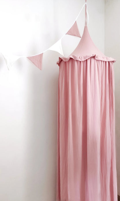 Baldaquin lit bébé 100% coton avec volants — Ciel de lit chambre enfant (variante)