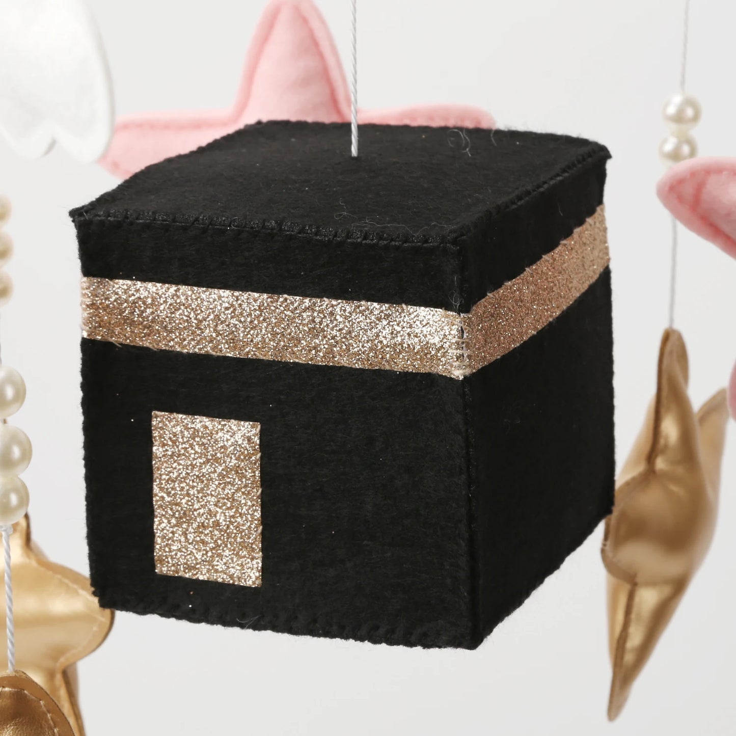 Mobile islamique Kaaba pour berceau — Décoration chambre bébé fille