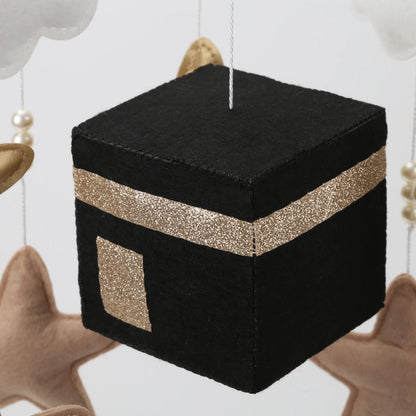 Mobile islamique en feutre — Lune, étoile et Kaaba pour berceau bébé