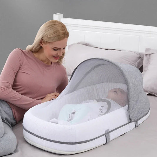 Berceau voyage bébé avec moustiquaire — Nid pliable léger nouveau-né