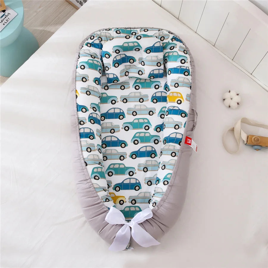 Couffin bébé portable en coton détachable — Nid douillet et oreiller de voyage — Mon Petit Cocon