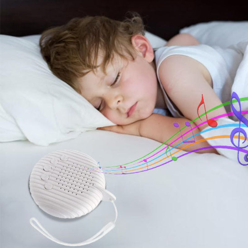 Garçon endormi avec veilleuse bruit blanc