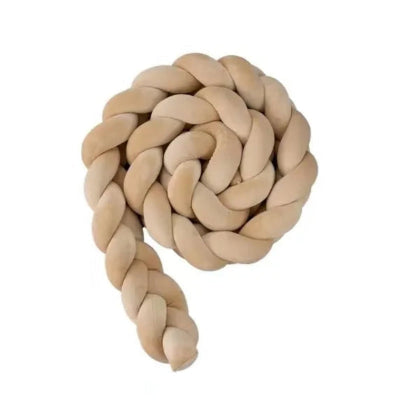 Le tour de lit tressé de couleur Camel lo